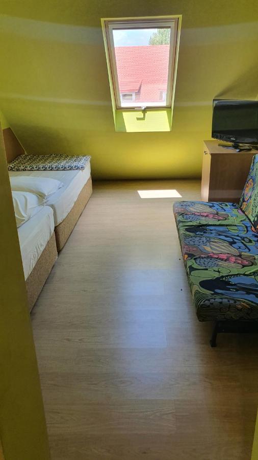 Sunshine Sh Apartmanhaz Apartment ซามาร์ดี ภายนอก รูปภาพ